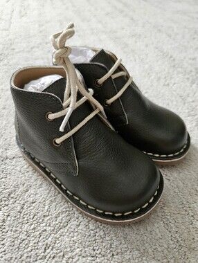 Pehr Desert Boot Size 6 In Olive